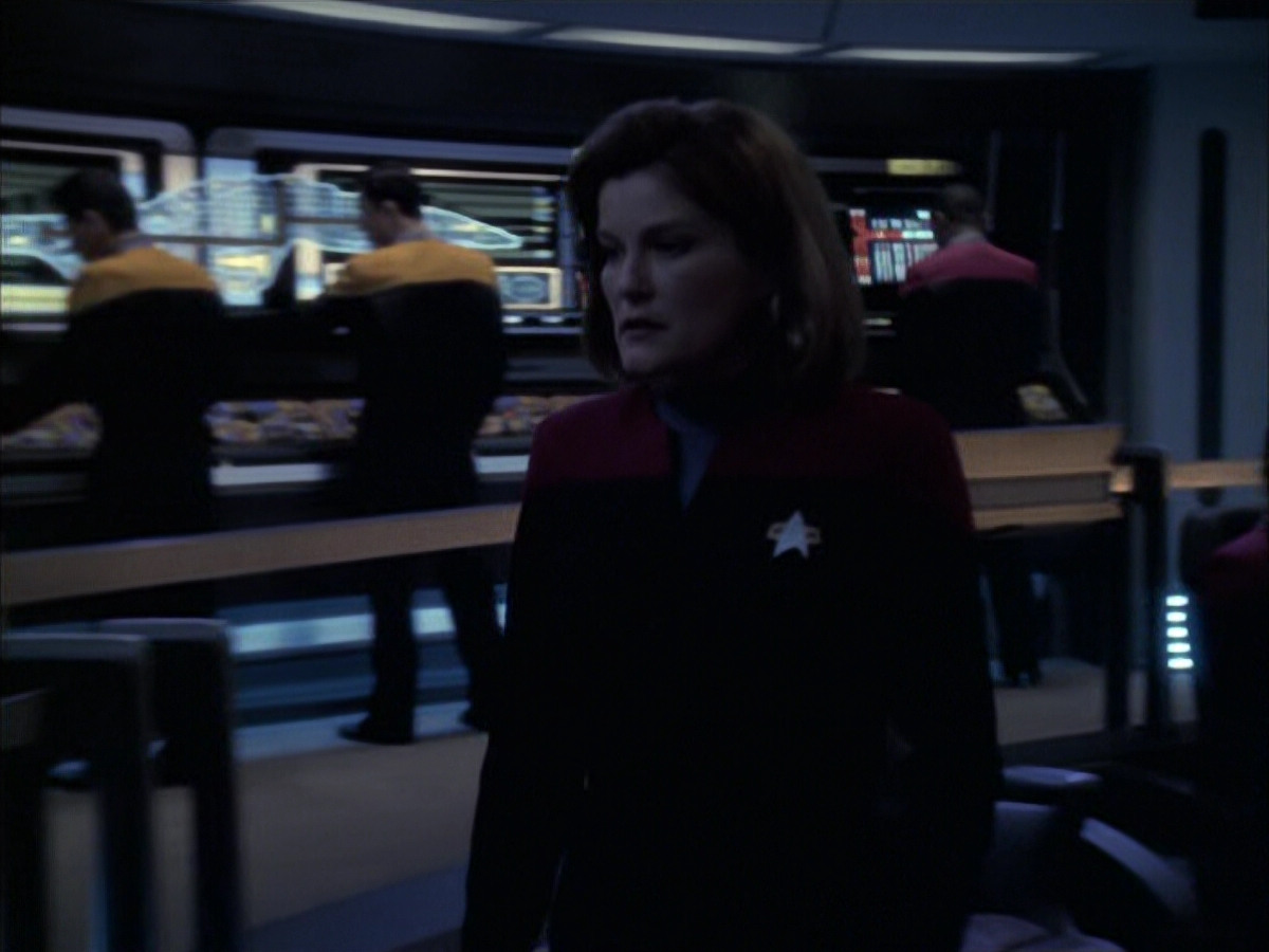 extant_StarTrek_VOY_6x23-Fury_03297.jpg