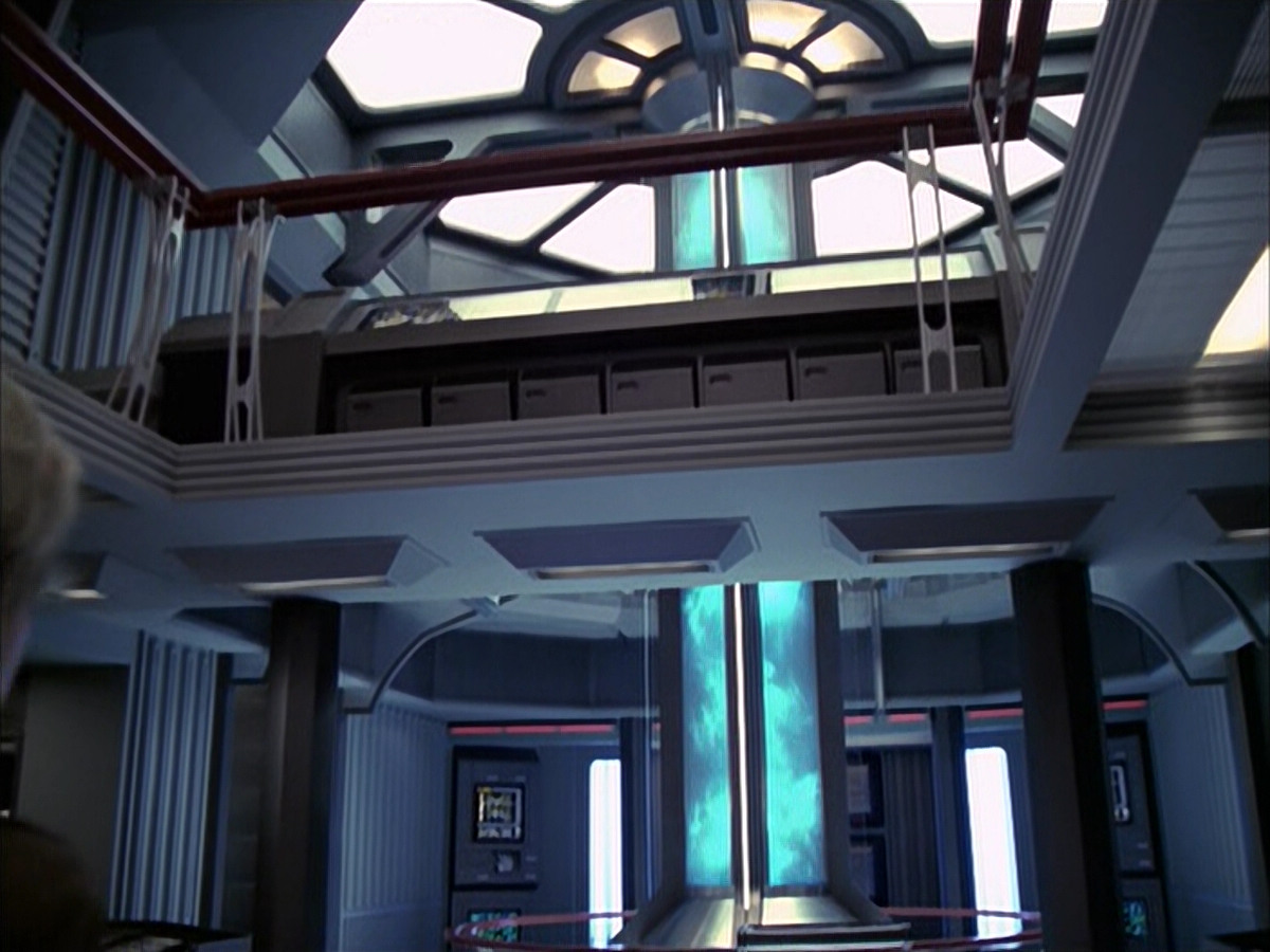 extant_StarTrek_VOY_6x23-Fury_03312.jpg