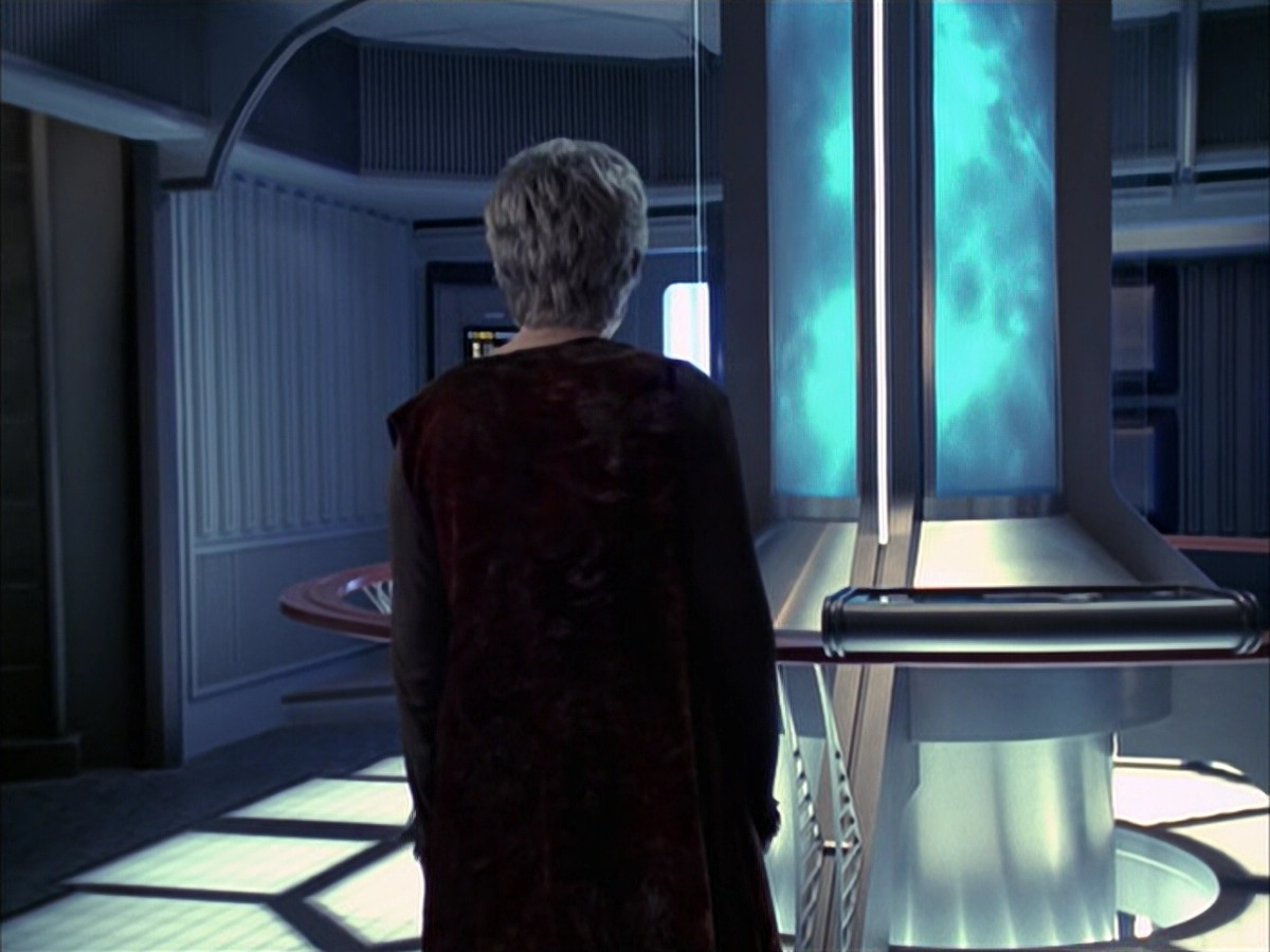 extant_StarTrek_VOY_6x23-Fury_03321.jpg