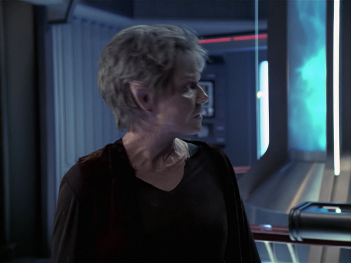 extant_StarTrek_VOY_6x23-Fury_03329.jpg