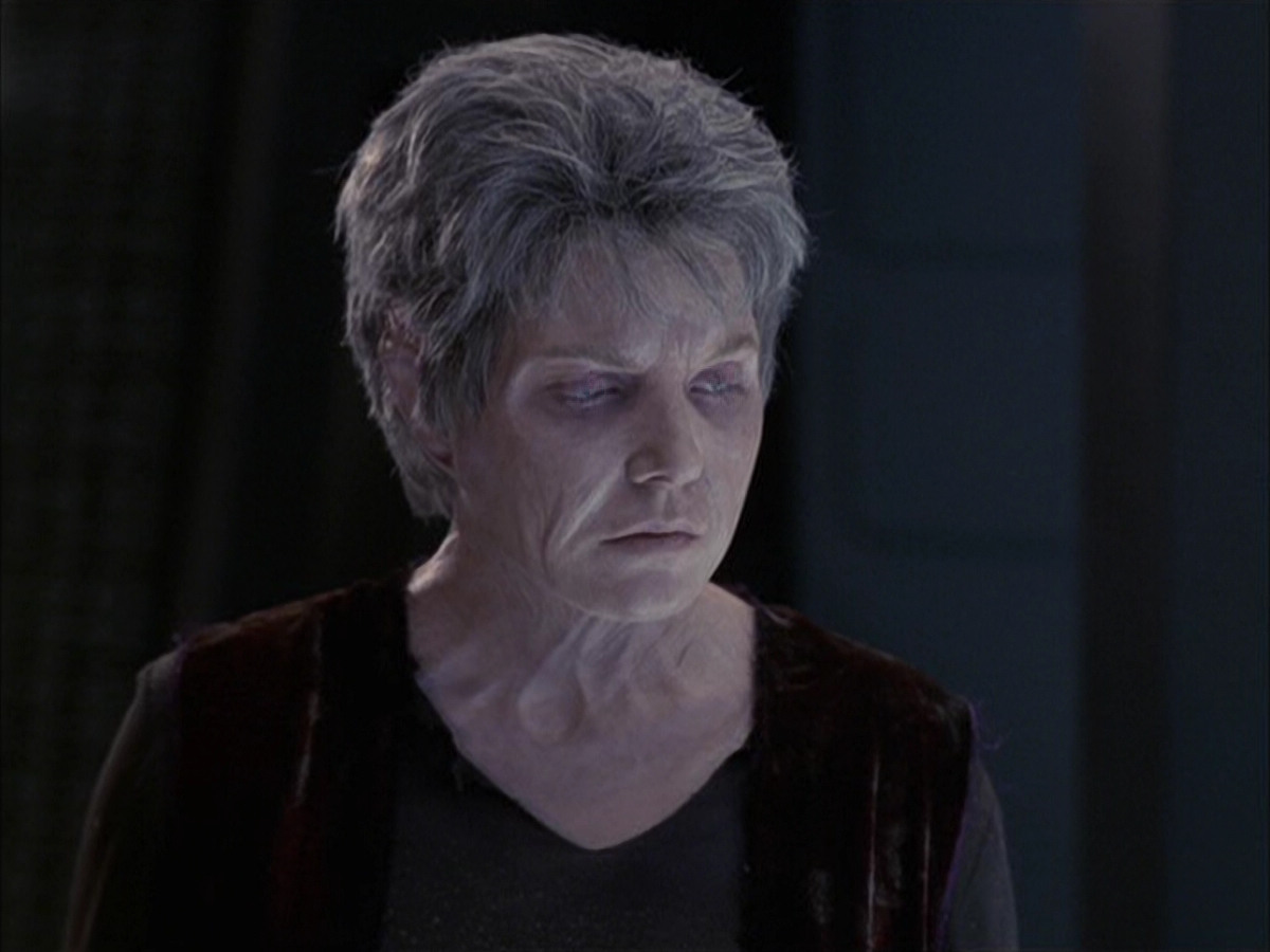 extant_StarTrek_VOY_6x23-Fury_03347.jpg