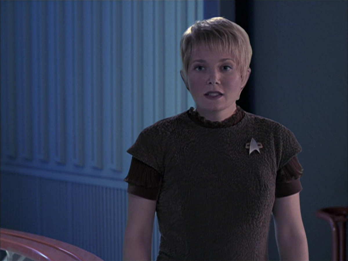 extant_StarTrek_VOY_6x23-Fury_03354.jpg