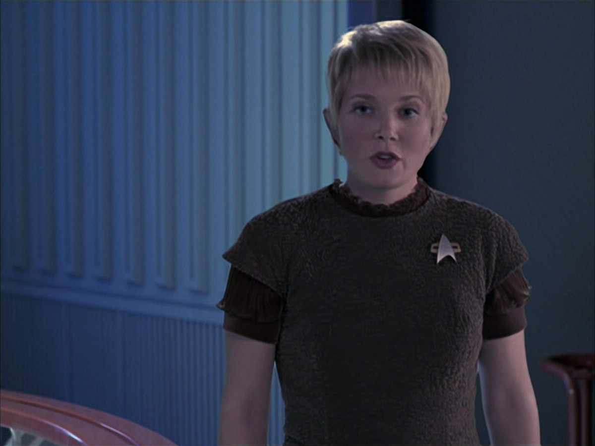 extant_StarTrek_VOY_6x23-Fury_03355.jpg