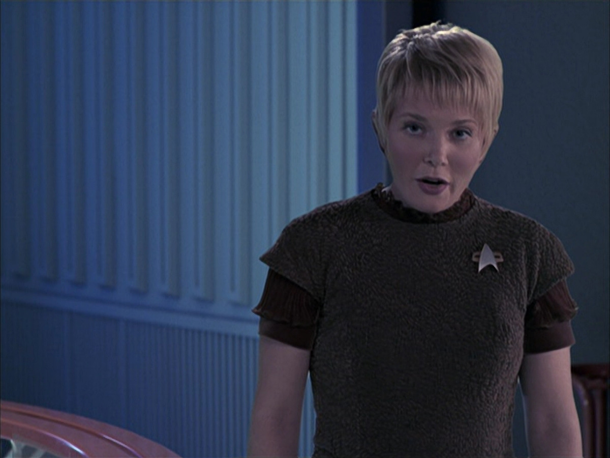 extant_StarTrek_VOY_6x23-Fury_03356.jpg