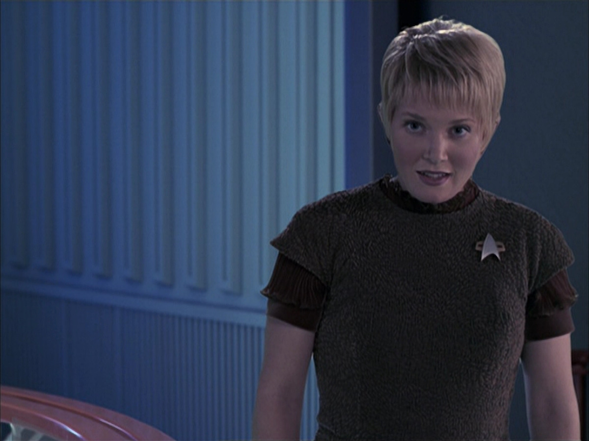 extant_StarTrek_VOY_6x23-Fury_03358.jpg