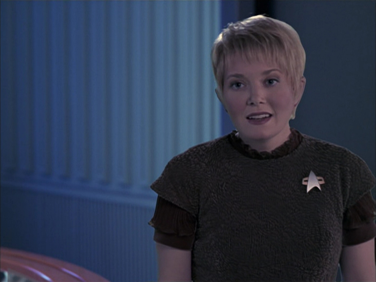 extant_StarTrek_VOY_6x23-Fury_03364.jpg