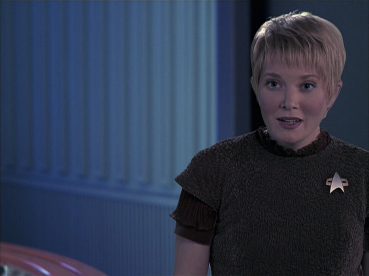 extant_StarTrek_VOY_6x23-Fury_03366.jpg