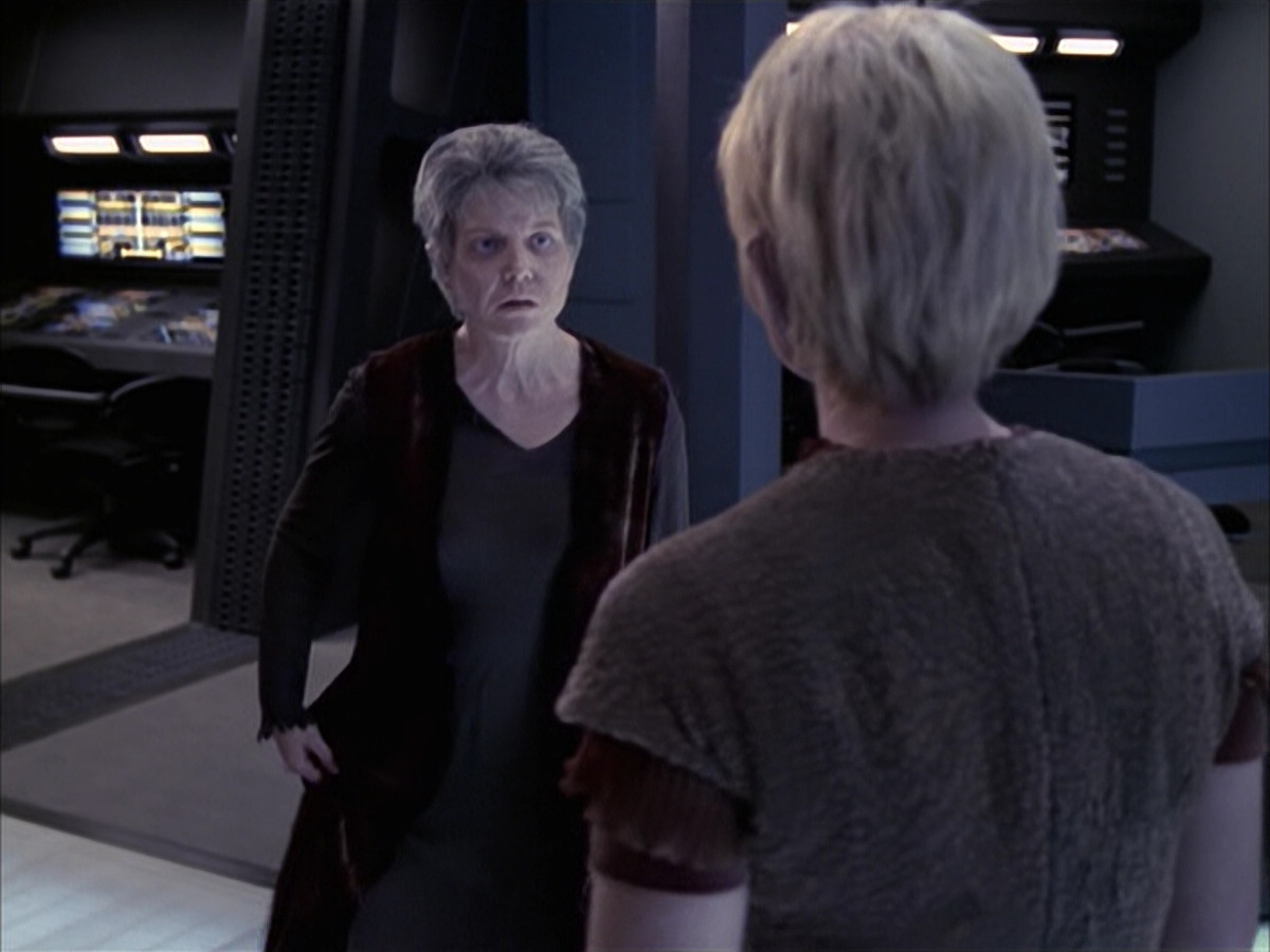 extant_StarTrek_VOY_6x23-Fury_03368.jpg