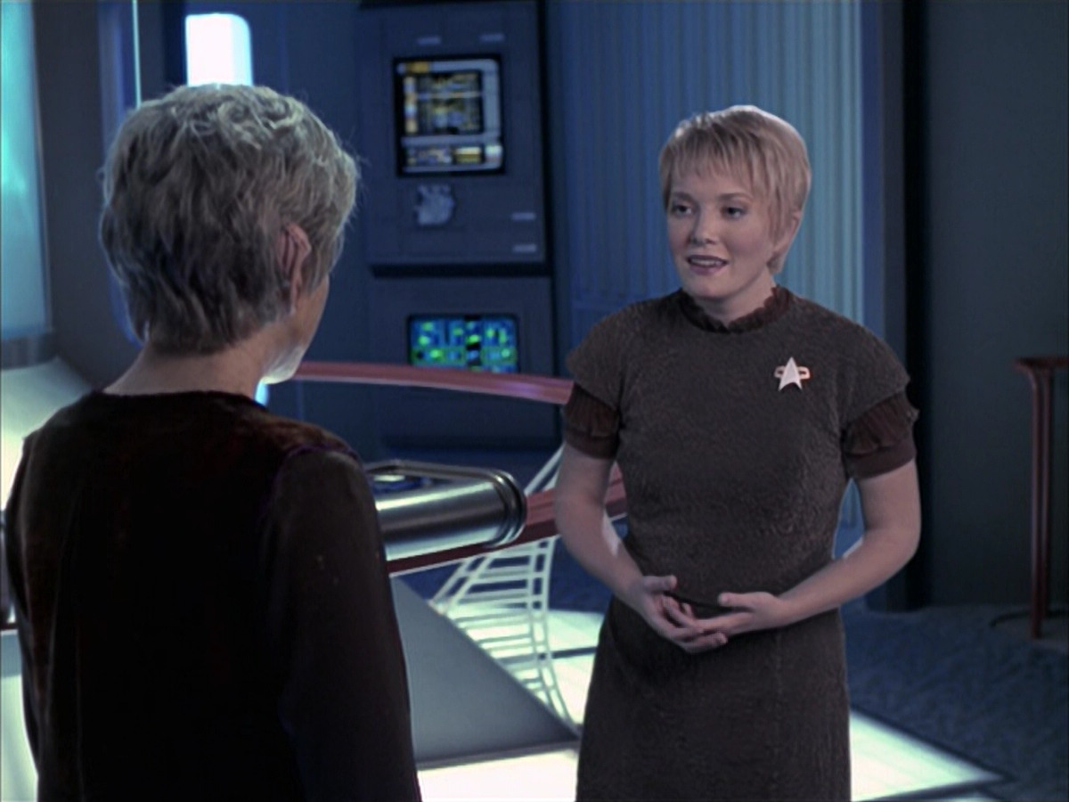 extant_StarTrek_VOY_6x23-Fury_03374.jpg