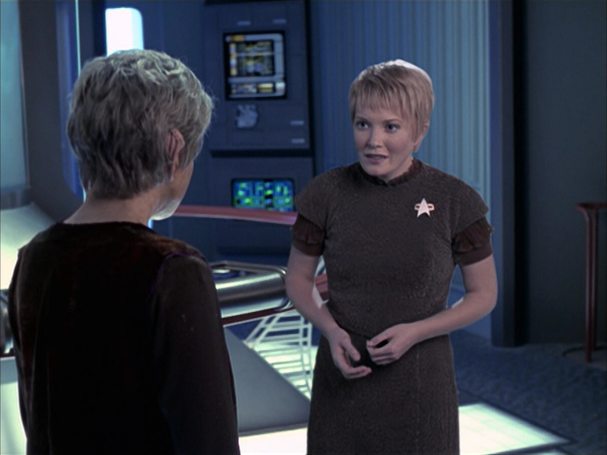 extant_StarTrek_VOY_6x23-Fury_03377.jpg
