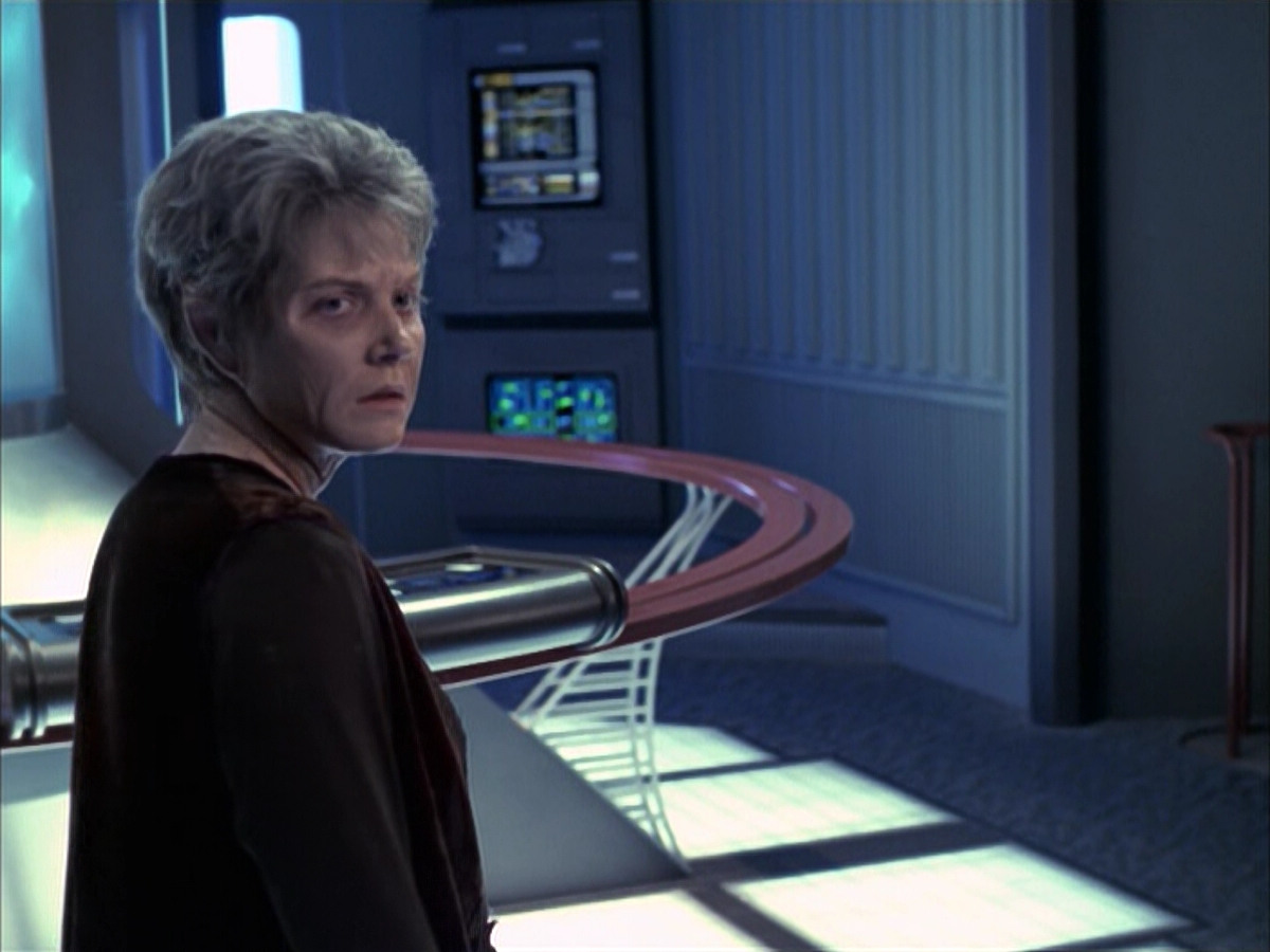 extant_StarTrek_VOY_6x23-Fury_03381.jpg