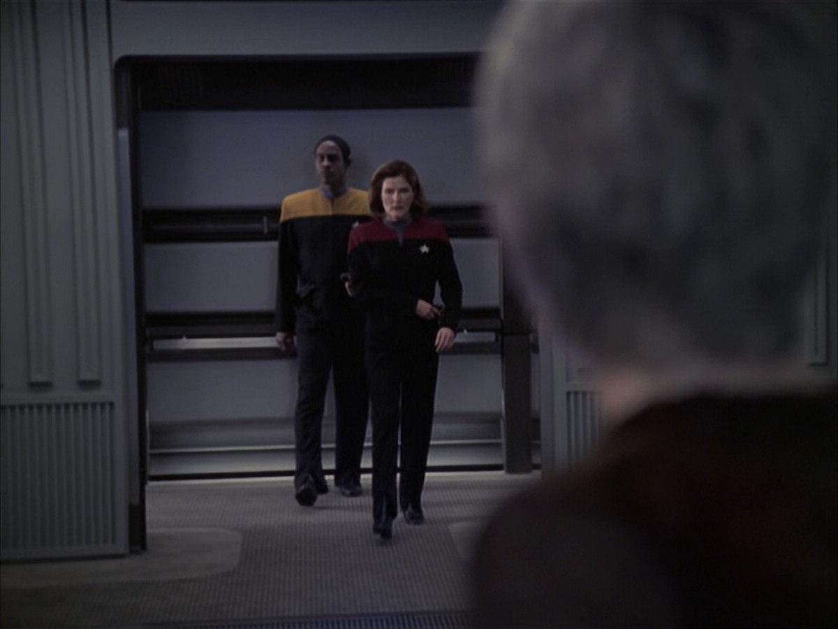 extant_StarTrek_VOY_6x23-Fury_03382.jpg