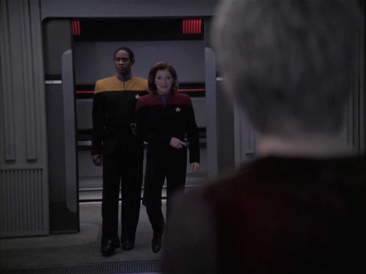 extant_StarTrek_VOY_6x23-Fury_03396.jpg
