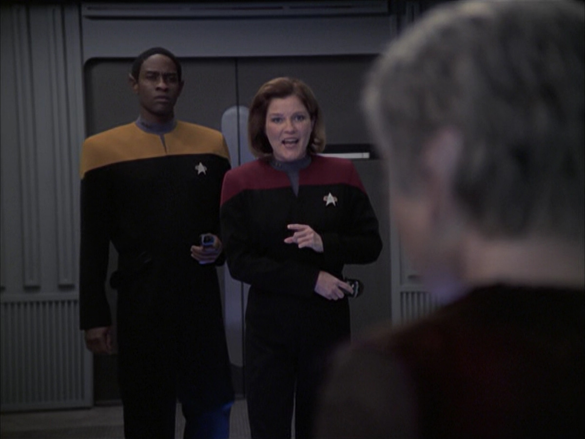 extant_StarTrek_VOY_6x23-Fury_03407.jpg