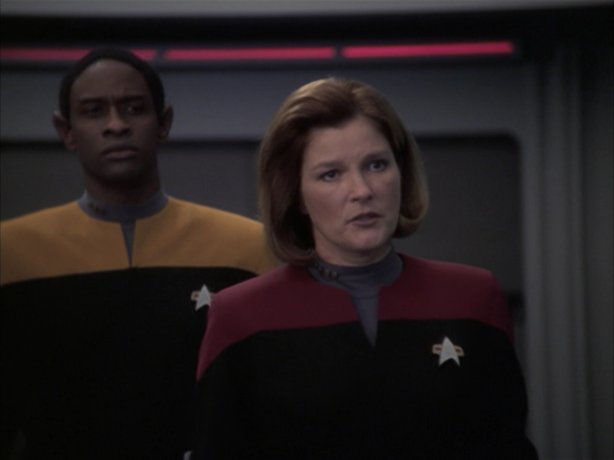 extant_StarTrek_VOY_6x23-Fury_03414.jpg