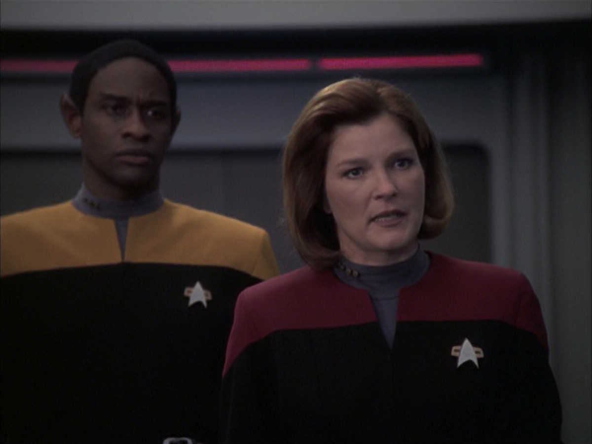 extant_StarTrek_VOY_6x23-Fury_03420.jpg