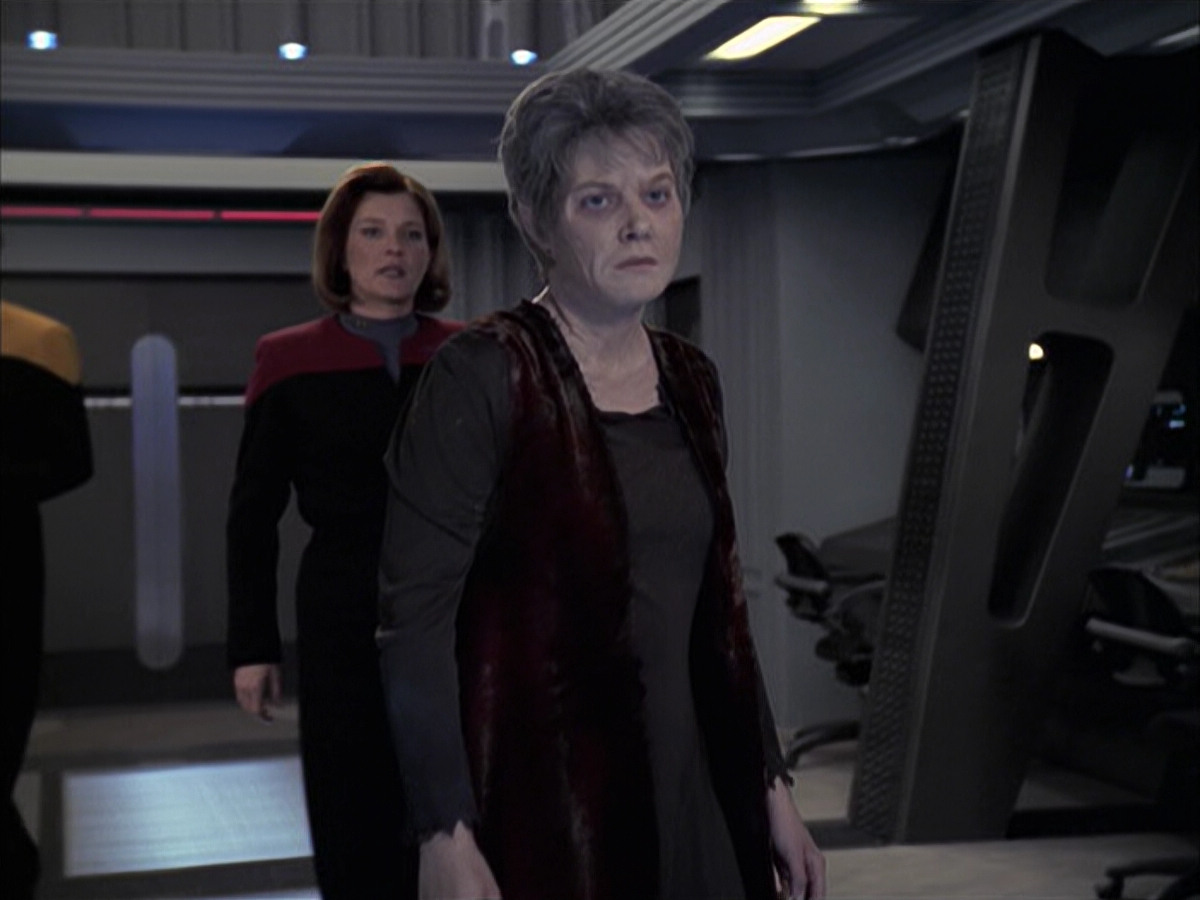 extant_StarTrek_VOY_6x23-Fury_03428.jpg