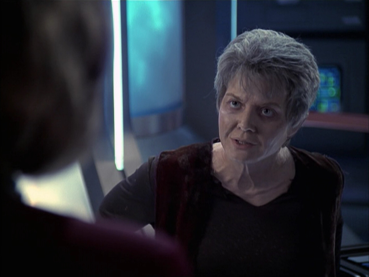 extant_StarTrek_VOY_6x23-Fury_03443.jpg