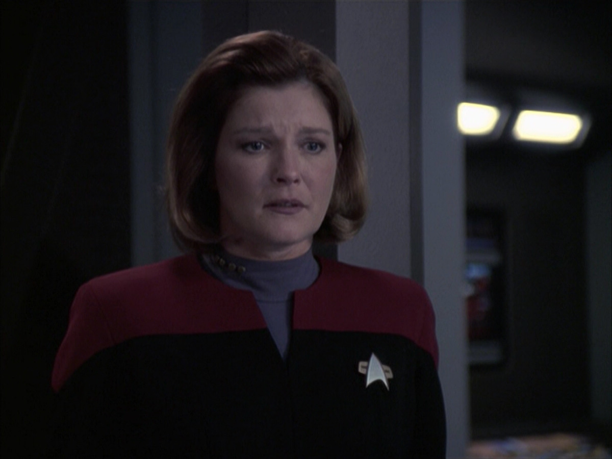 extant_StarTrek_VOY_6x23-Fury_03444.jpg