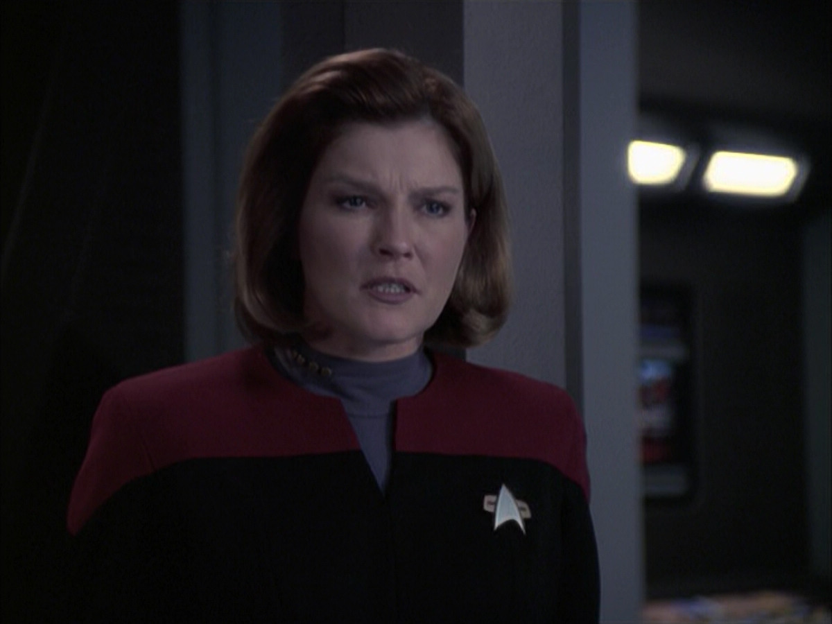 extant_StarTrek_VOY_6x23-Fury_03451.jpg