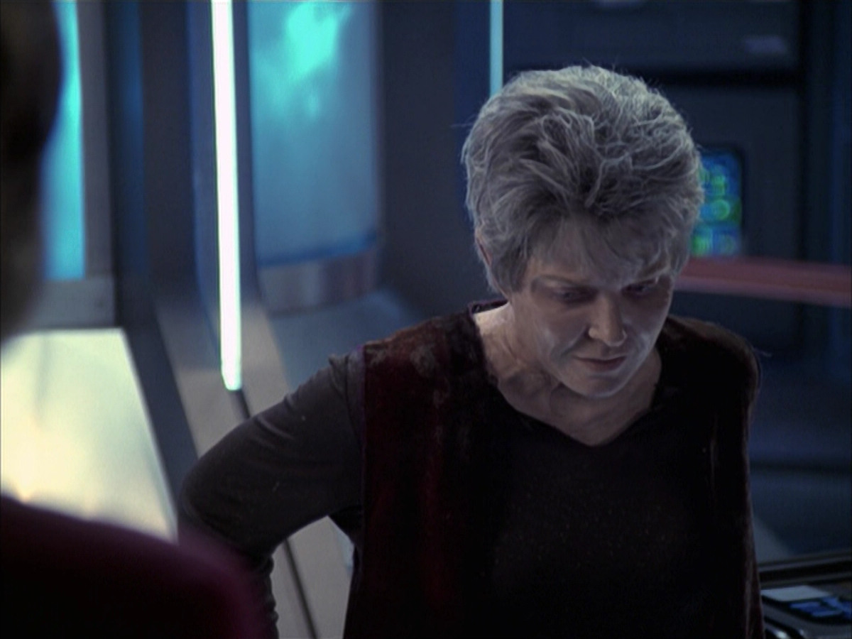 extant_StarTrek_VOY_6x23-Fury_03458.jpg