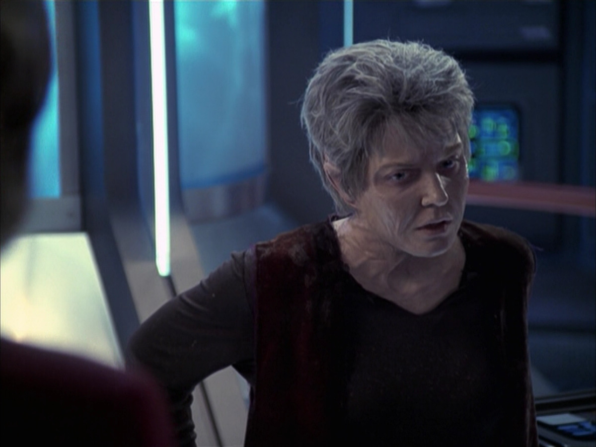 extant_StarTrek_VOY_6x23-Fury_03466.jpg