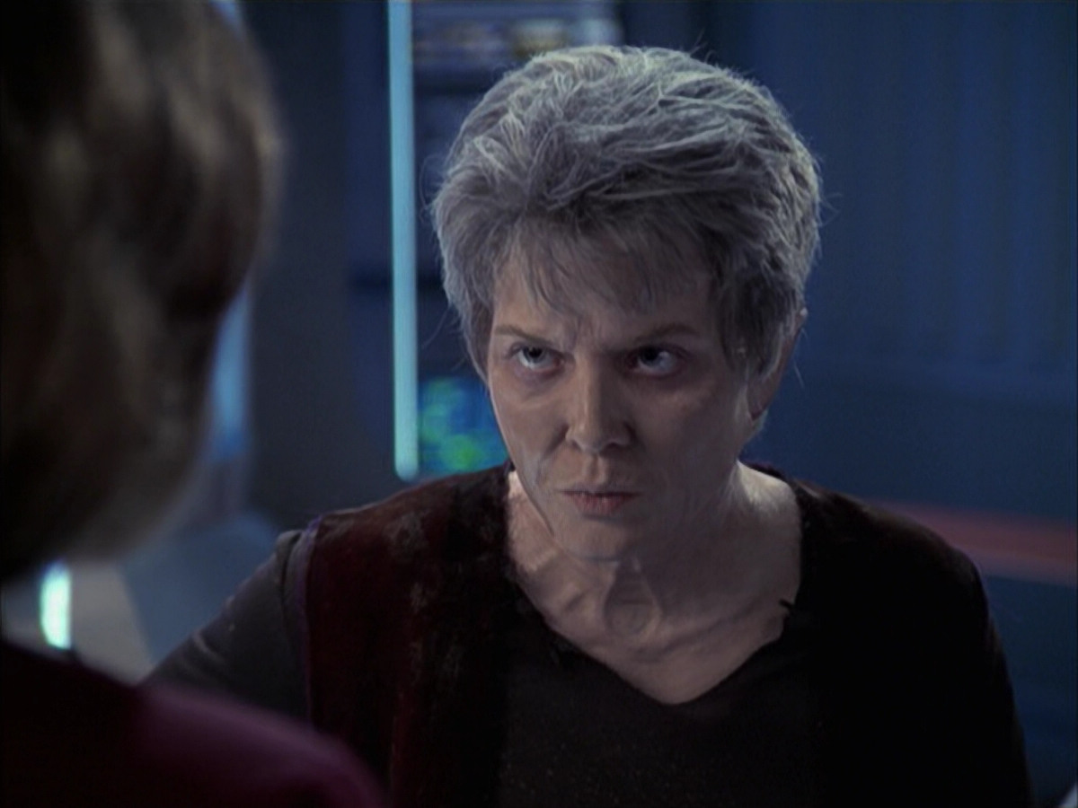 extant_StarTrek_VOY_6x23-Fury_03474.jpg