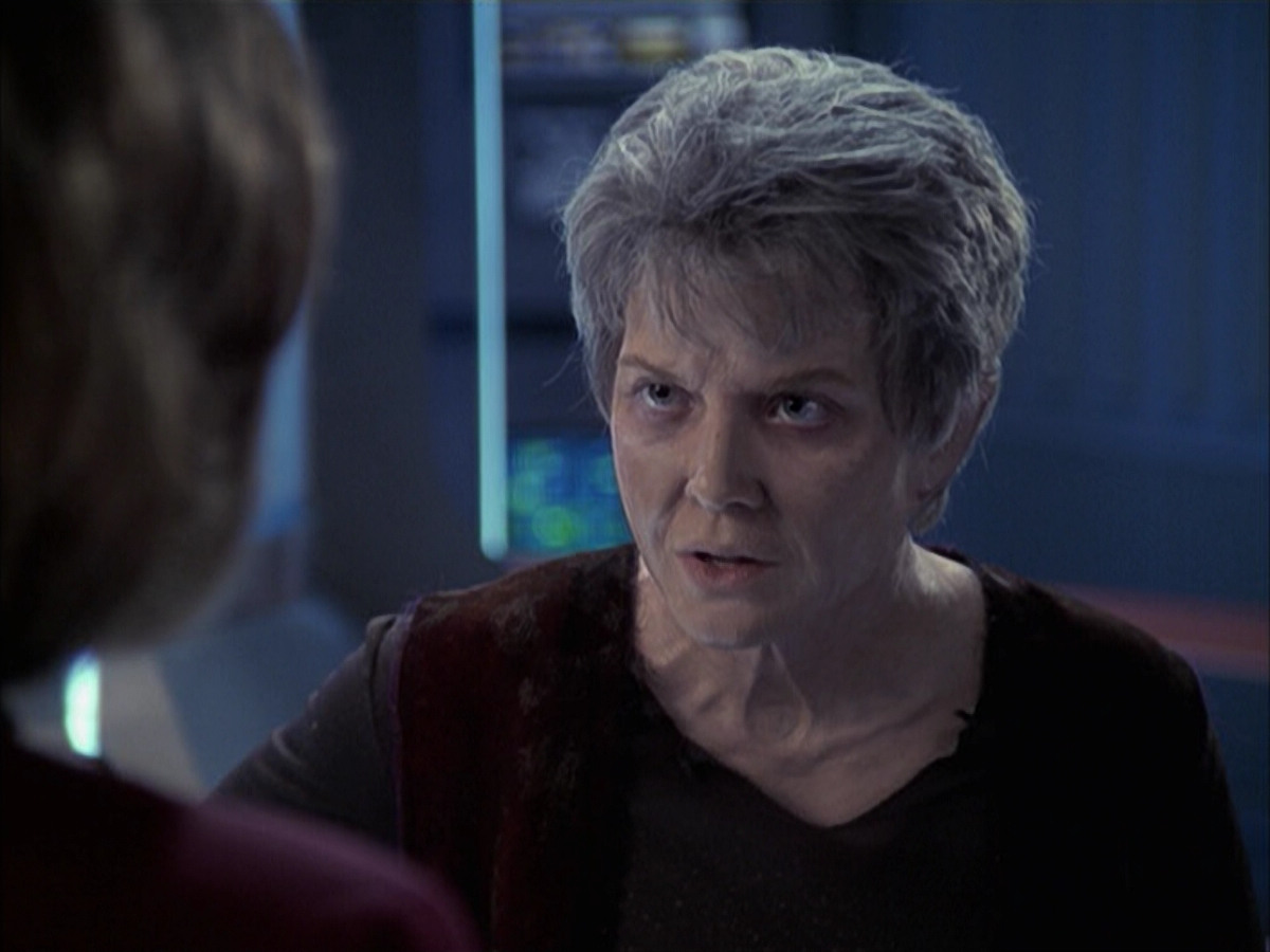 extant_StarTrek_VOY_6x23-Fury_03476.jpg