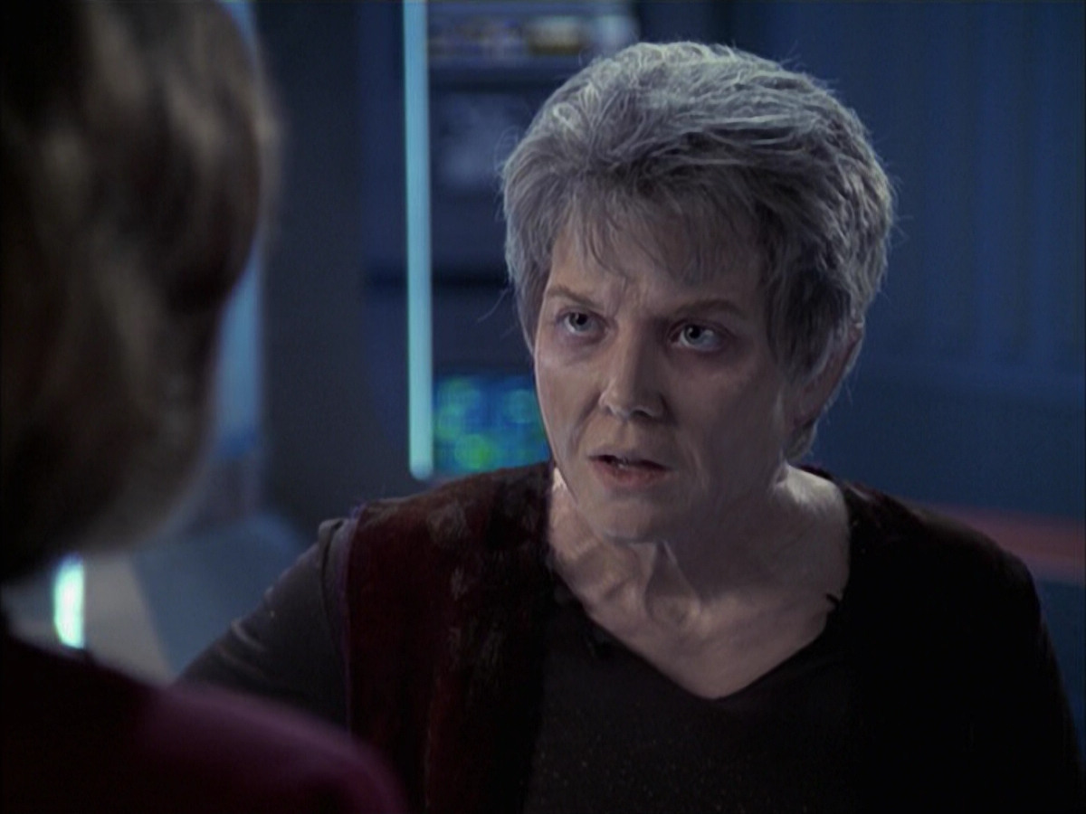 extant_StarTrek_VOY_6x23-Fury_03477.jpg