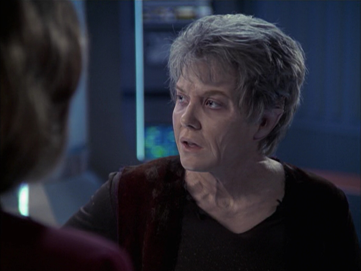 extant_StarTrek_VOY_6x23-Fury_03480.jpg