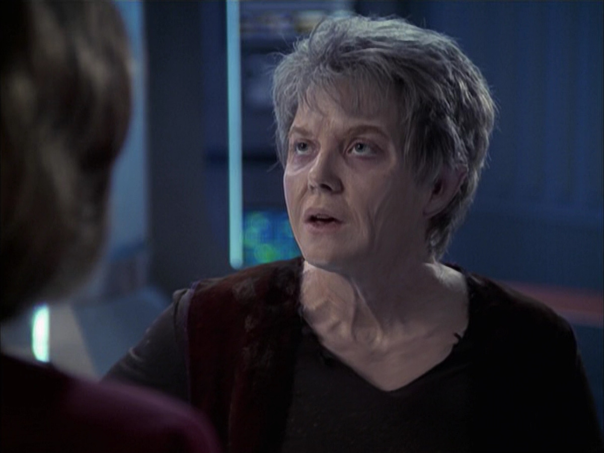 extant_StarTrek_VOY_6x23-Fury_03481.jpg