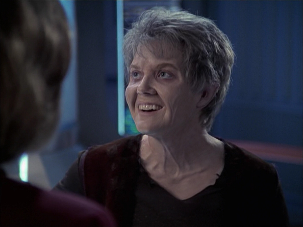 extant_StarTrek_VOY_6x23-Fury_03482.jpg