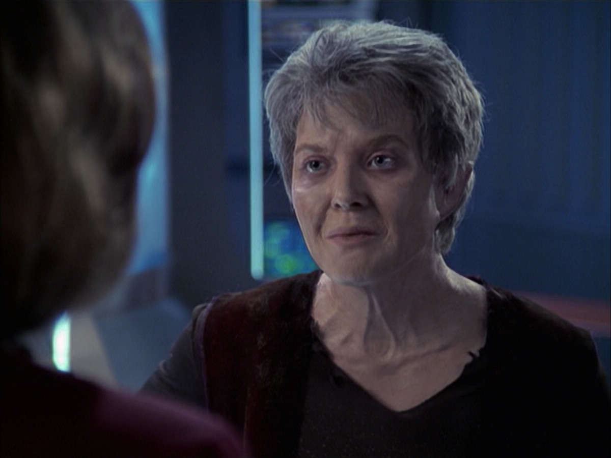 extant_StarTrek_VOY_6x23-Fury_03485.jpg