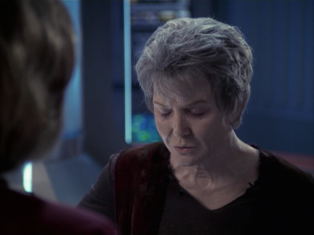 extant_StarTrek_VOY_6x23-Fury_03493.jpg