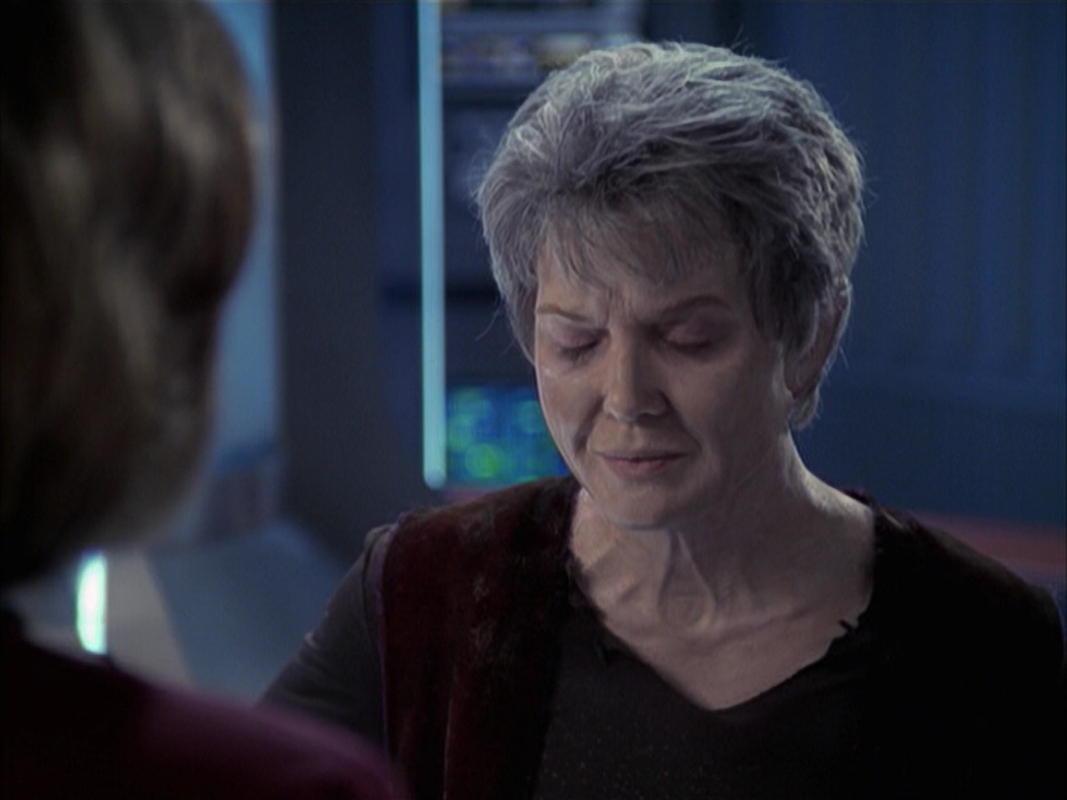 extant_StarTrek_VOY_6x23-Fury_03502.jpg