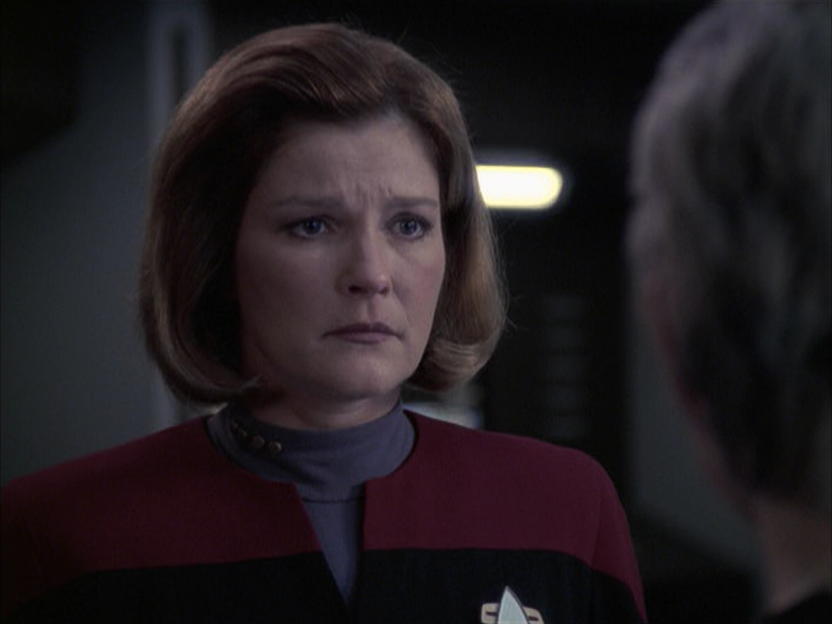 extant_StarTrek_VOY_6x23-Fury_03505.jpg