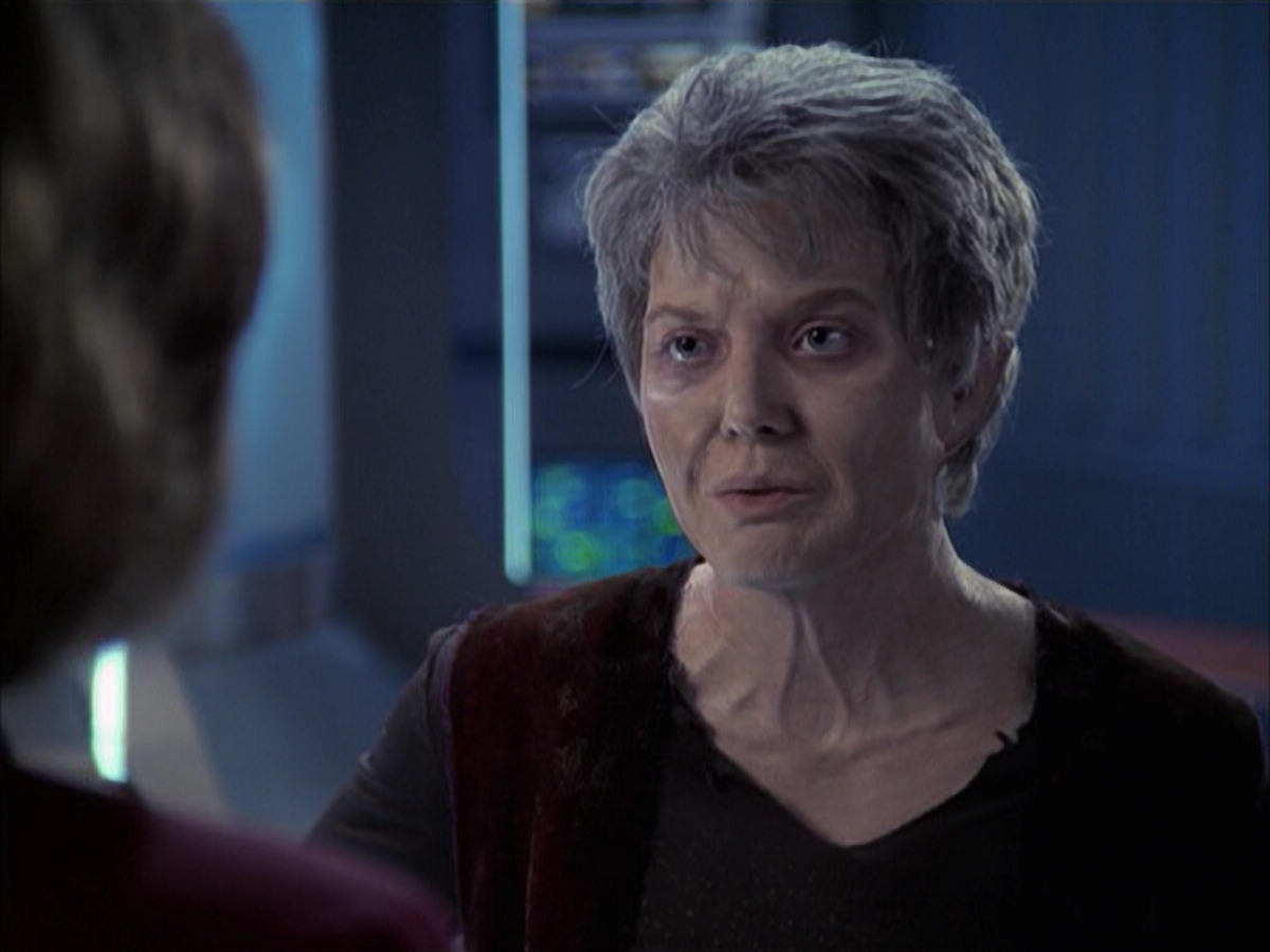 extant_StarTrek_VOY_6x23-Fury_03511.jpg