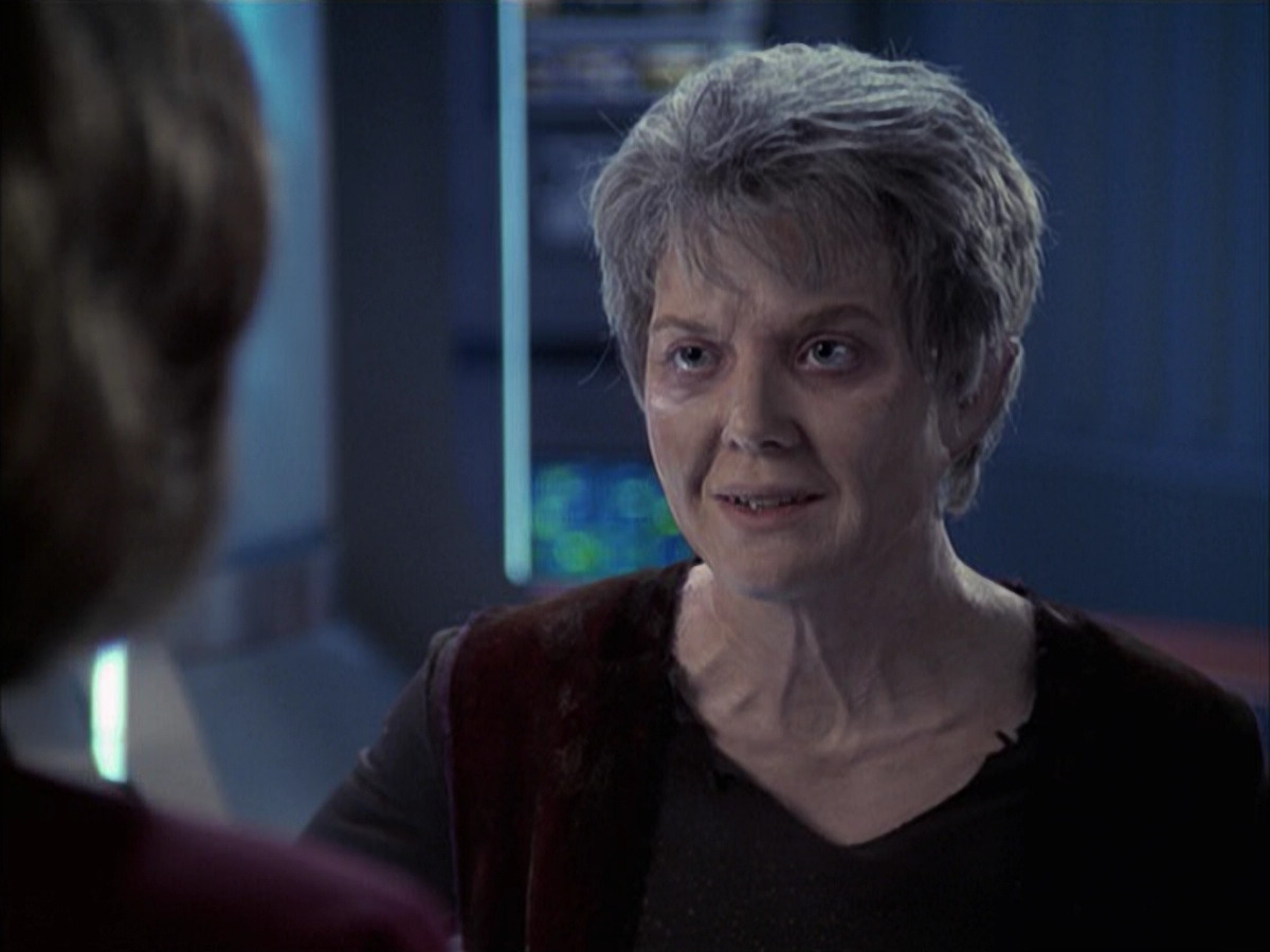 extant_StarTrek_VOY_6x23-Fury_03512.jpg