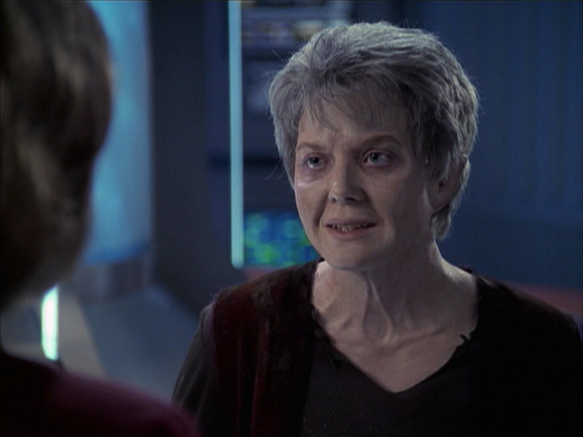 extant_StarTrek_VOY_6x23-Fury_03514.jpg
