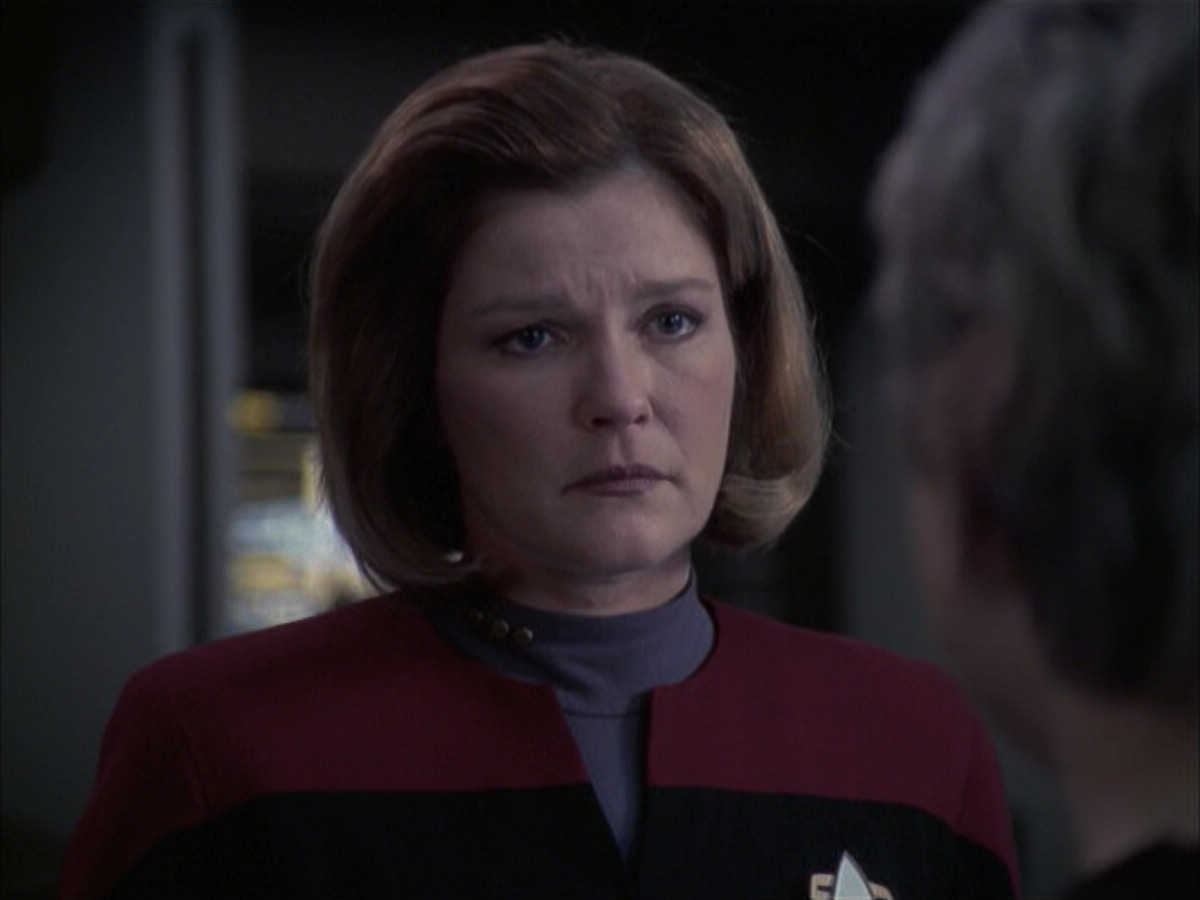extant_StarTrek_VOY_6x23-Fury_03517.jpg
