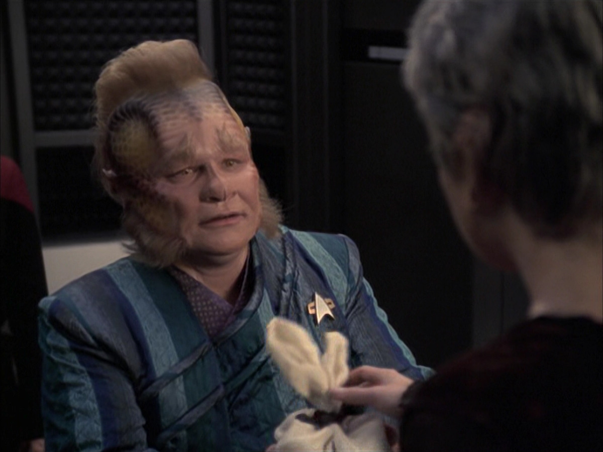 extant_StarTrek_VOY_6x23-Fury_03540.jpg