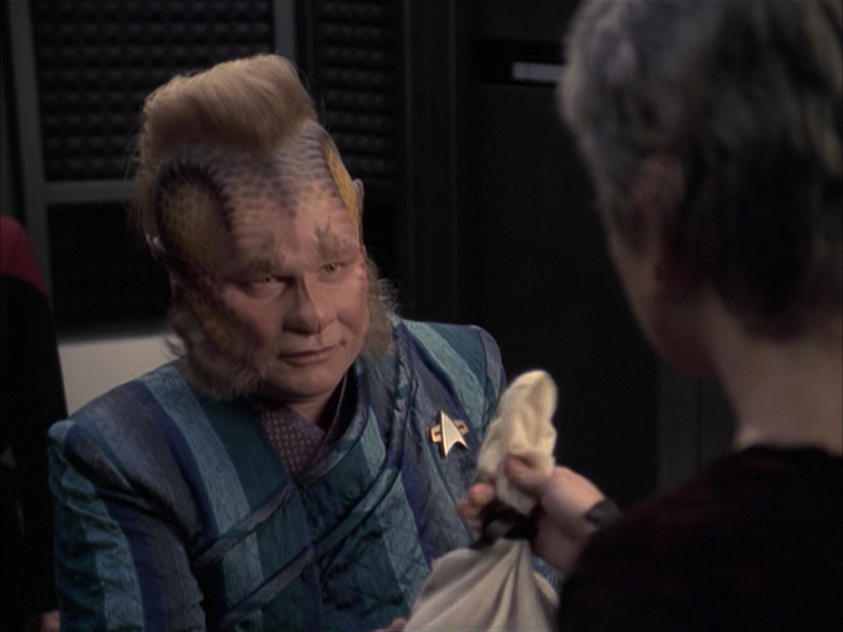 extant_StarTrek_VOY_6x23-Fury_03541.jpg