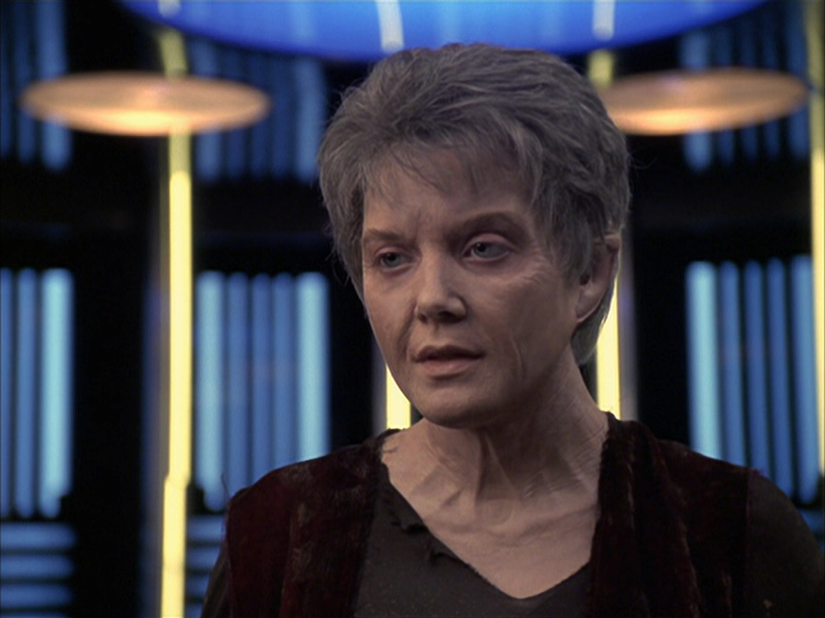 extant_StarTrek_VOY_6x23-Fury_03545.jpg