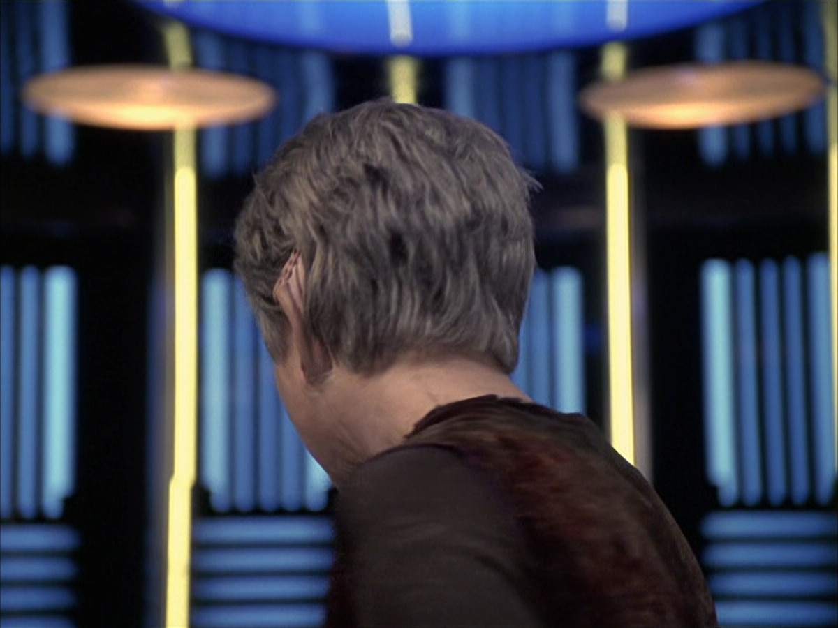 extant_StarTrek_VOY_6x23-Fury_03569.jpg