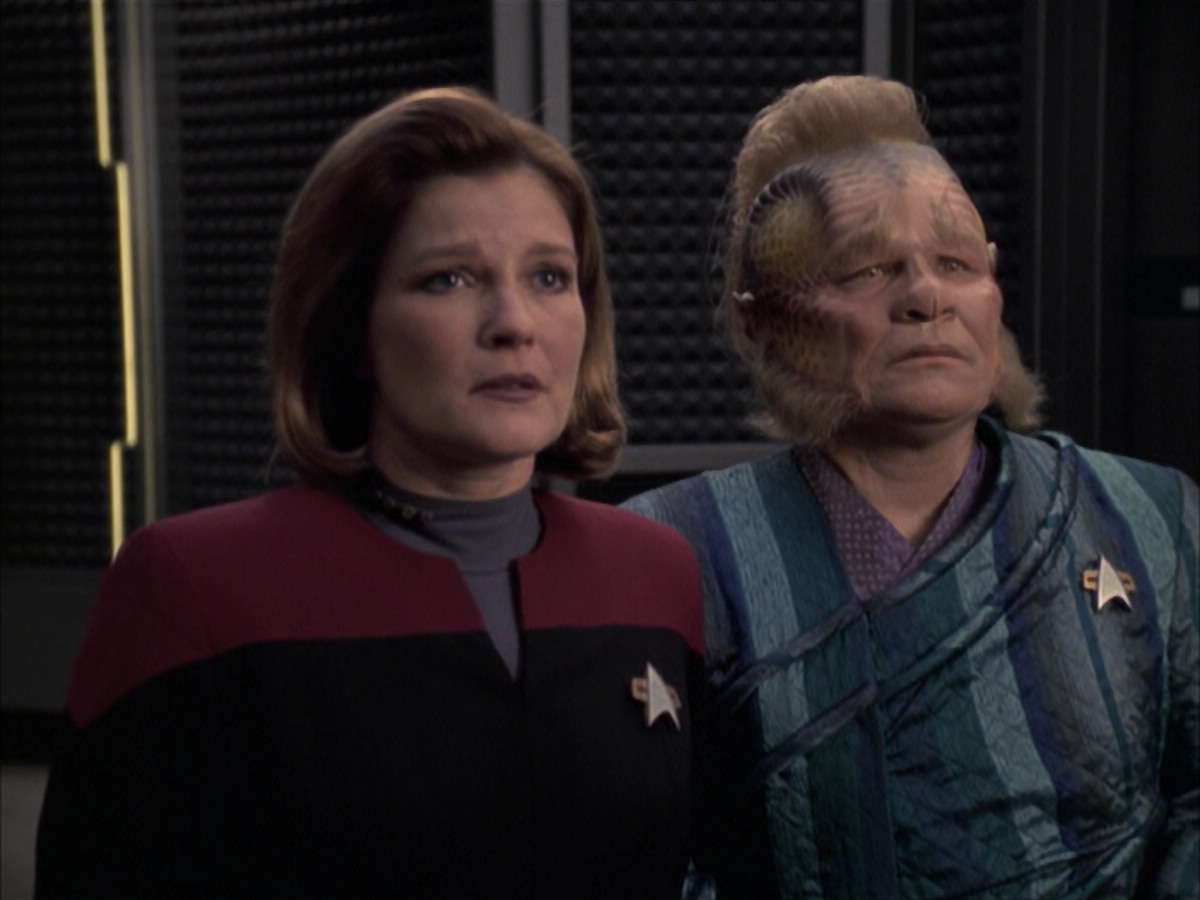extant_StarTrek_VOY_6x23-Fury_03577.jpg