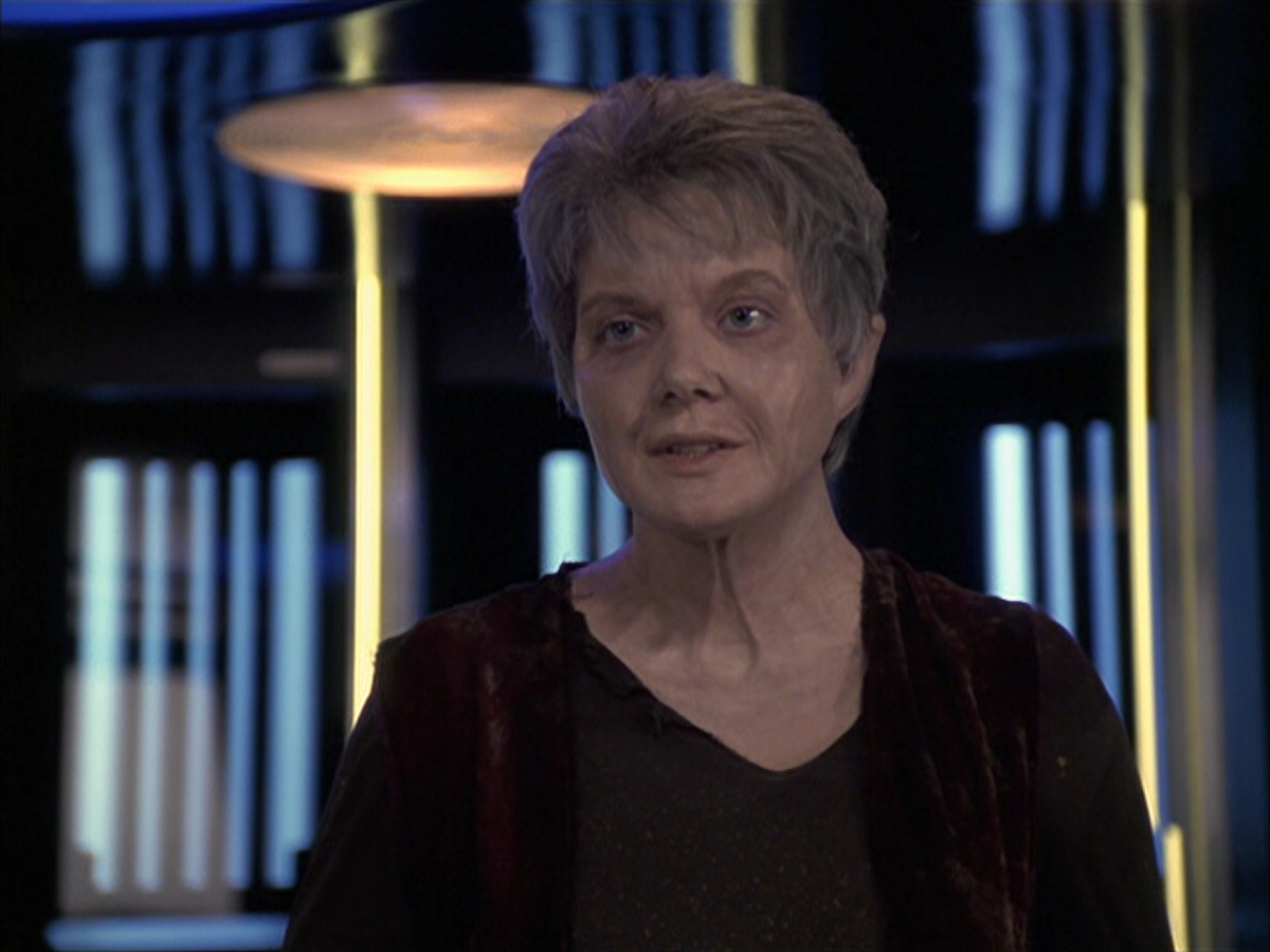 extant_StarTrek_VOY_6x23-Fury_03581.jpg
