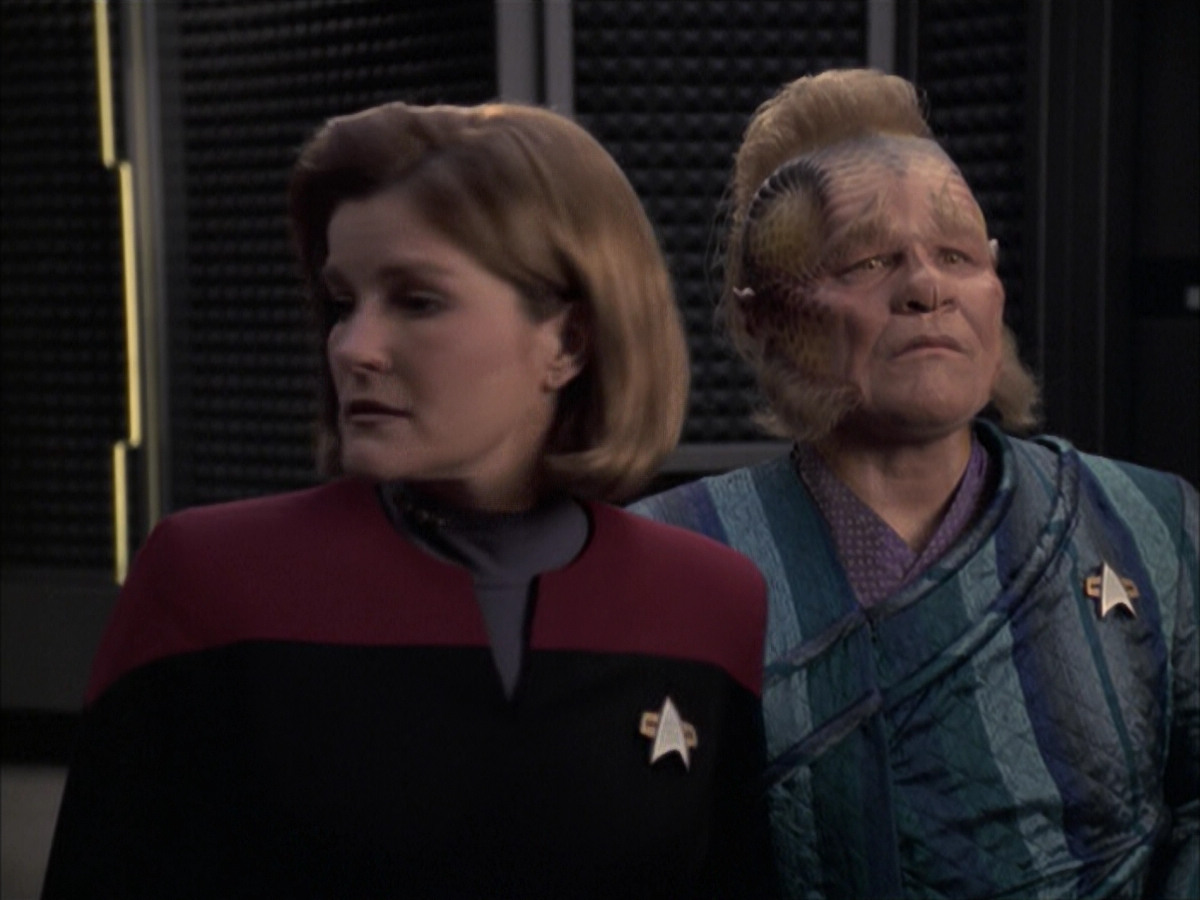 extant_StarTrek_VOY_6x23-Fury_03584.jpg