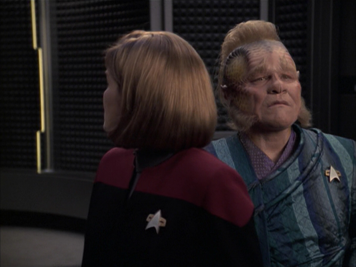 extant_StarTrek_VOY_6x23-Fury_03585.jpg