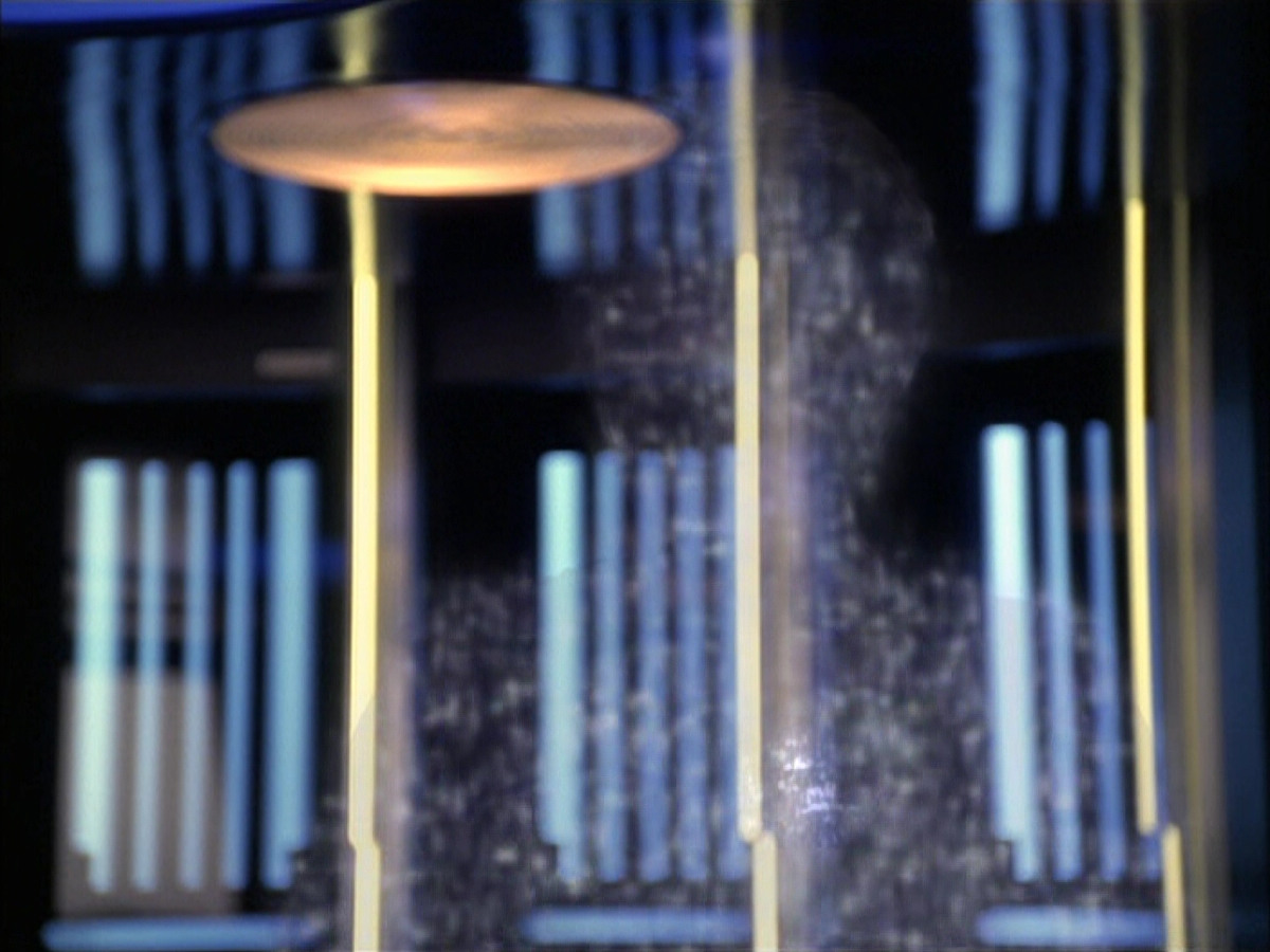extant_StarTrek_VOY_6x23-Fury_03592.jpg