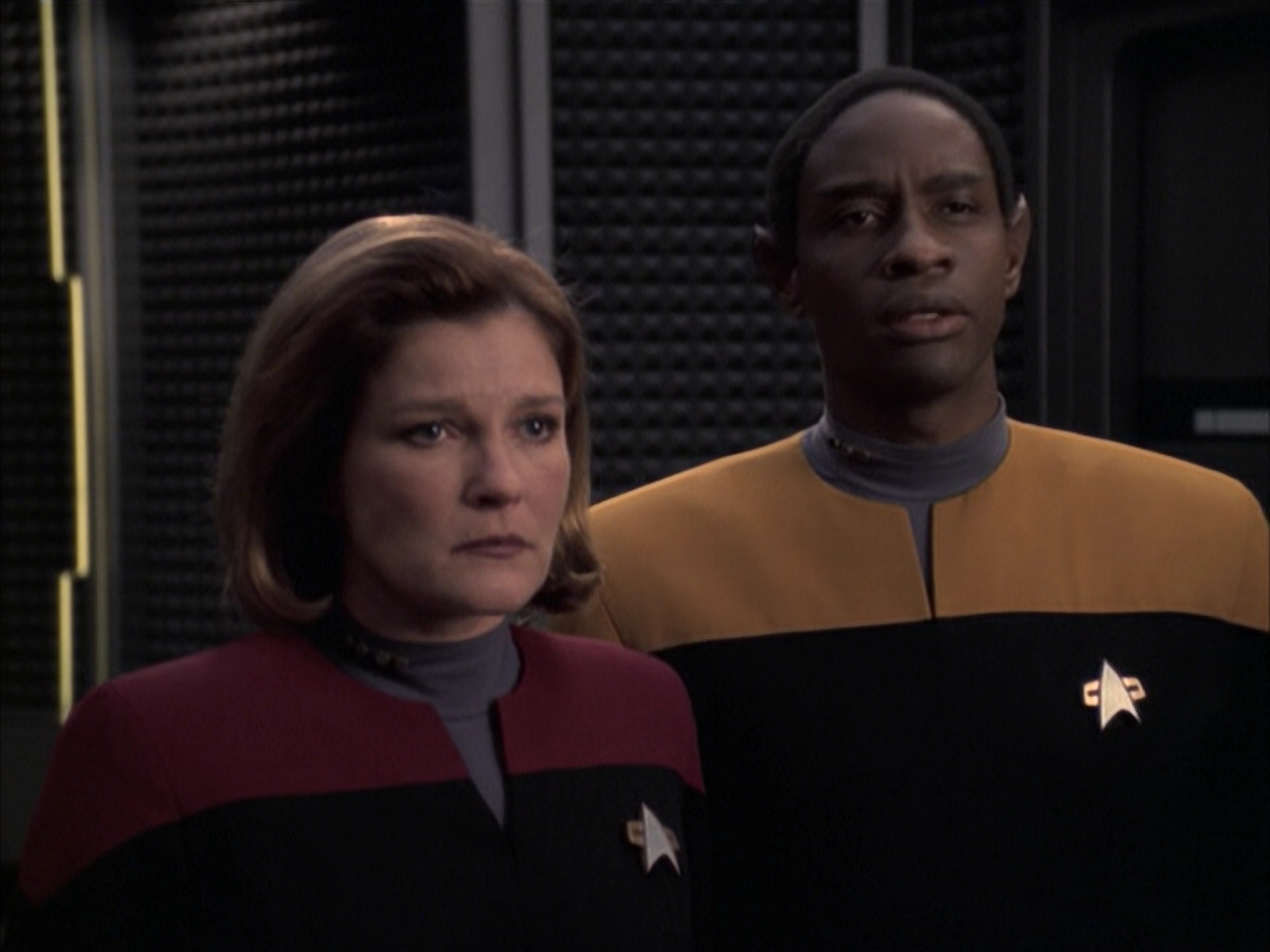 extant_StarTrek_VOY_6x23-Fury_03608.jpg